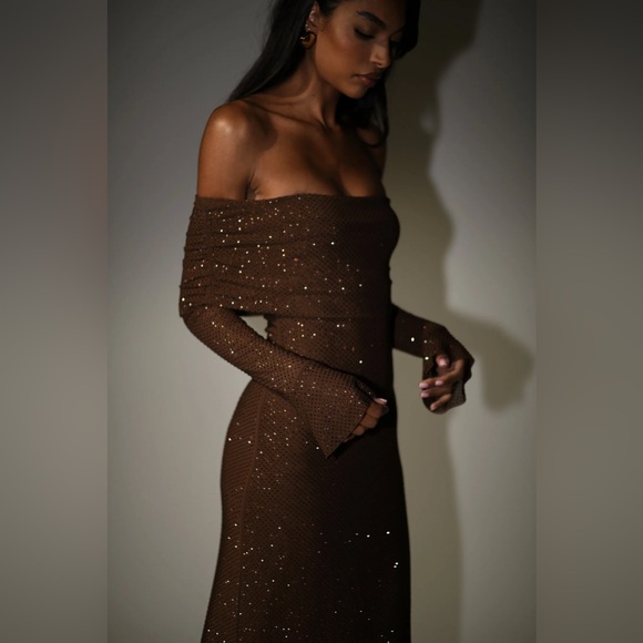 Meshki Marcel Off the Shoulder Long Sleeve Maxi Dresss - Picture 4 of 9